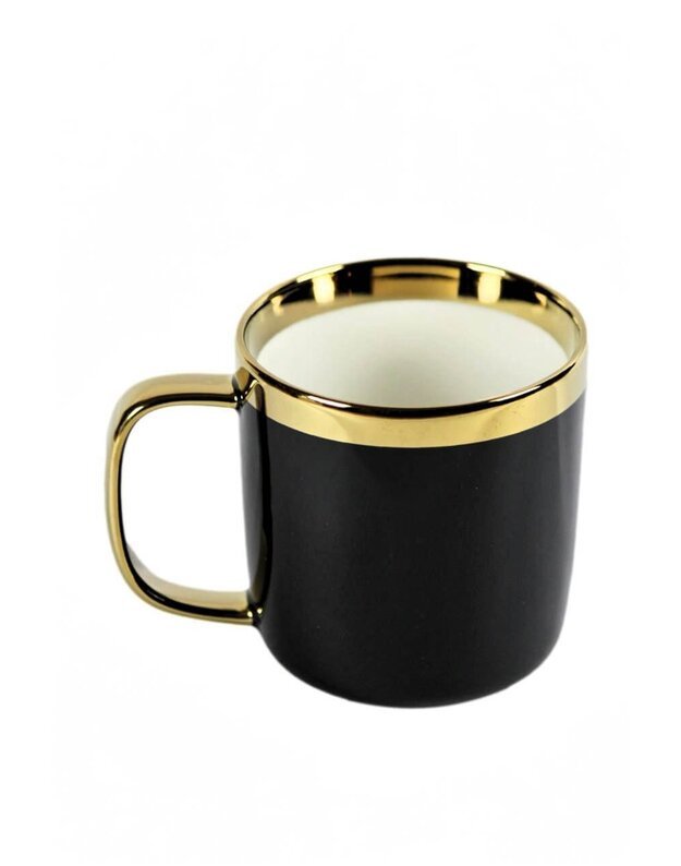 Juodas puodelis su auksinėmis detalėmis