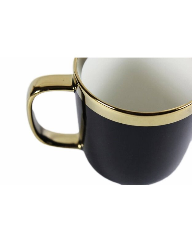 Juodas puodelis su auksinėmis detalėmis