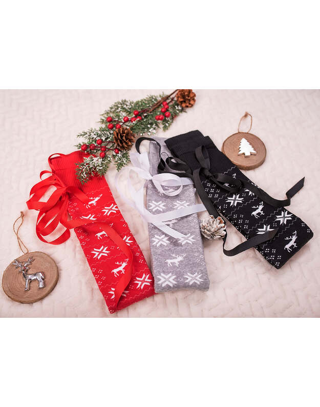 Moteriškos kalėdinės kojinės su kaspinais